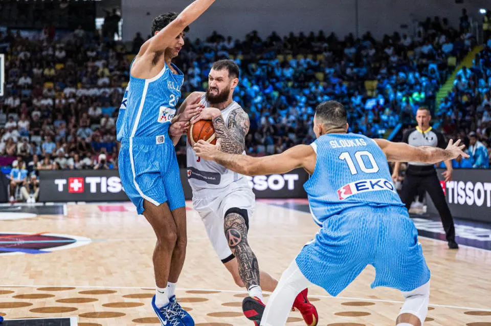 持这样的水, 对希腊队也 持这样的水, 对希腊队也