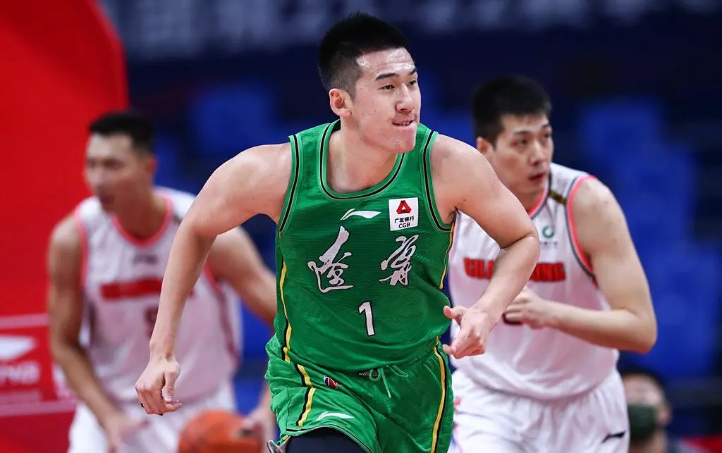 篮多名球员, 但付豪的问 篮多名球员, 但付豪的问