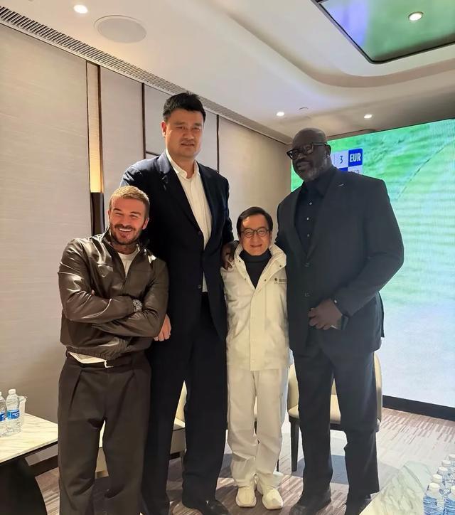 星周末还热 星周末还热