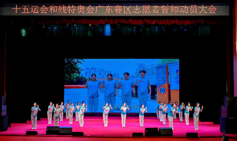 团中央青年, 翔透露, 中青网记者